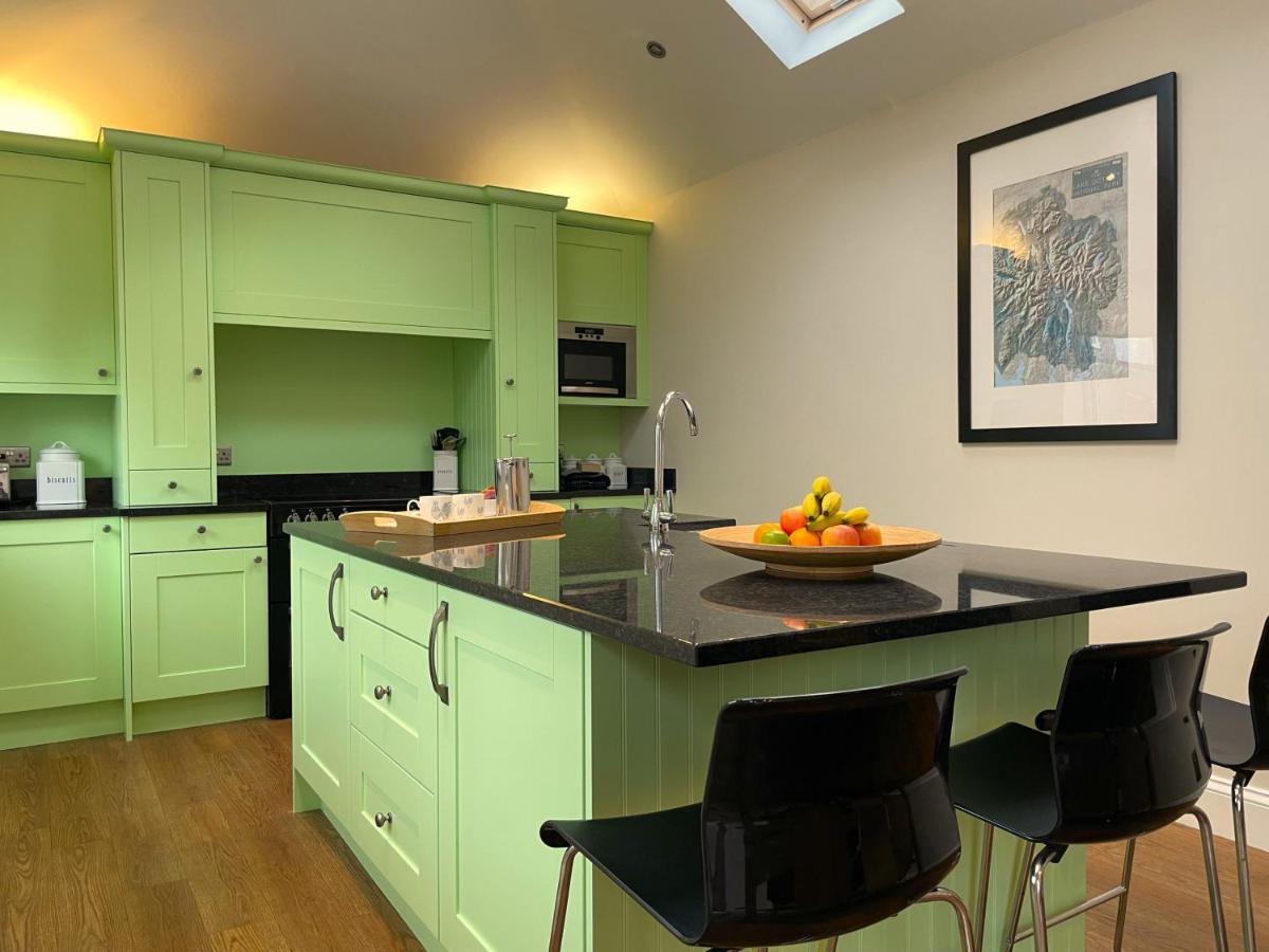 Вилла Wordsworth House Hot Tub Hire Available Кесвик Экстерьер фото